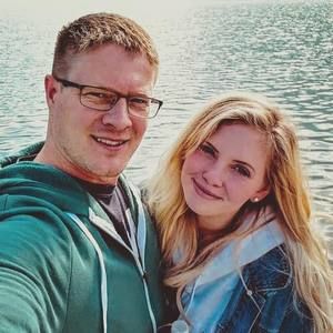 Meet your Posher, Avery